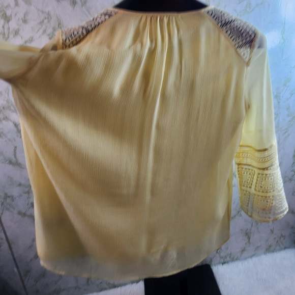 AGB Beautiful Yellow Blouse with Bell Sleeves - Picture 11 of 13